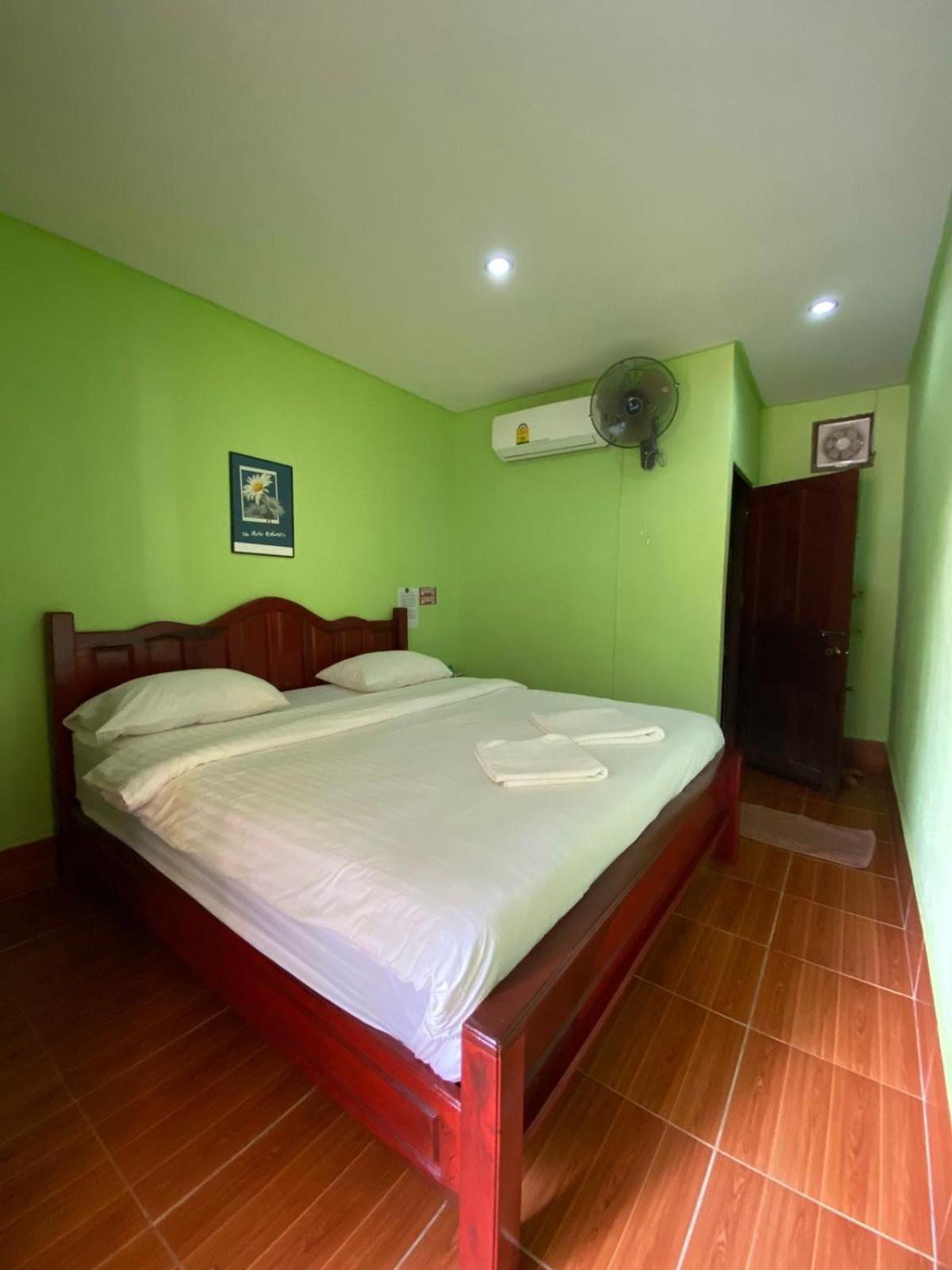 Letana Guesthouse บ้านออ ภายนอก รูปภาพ