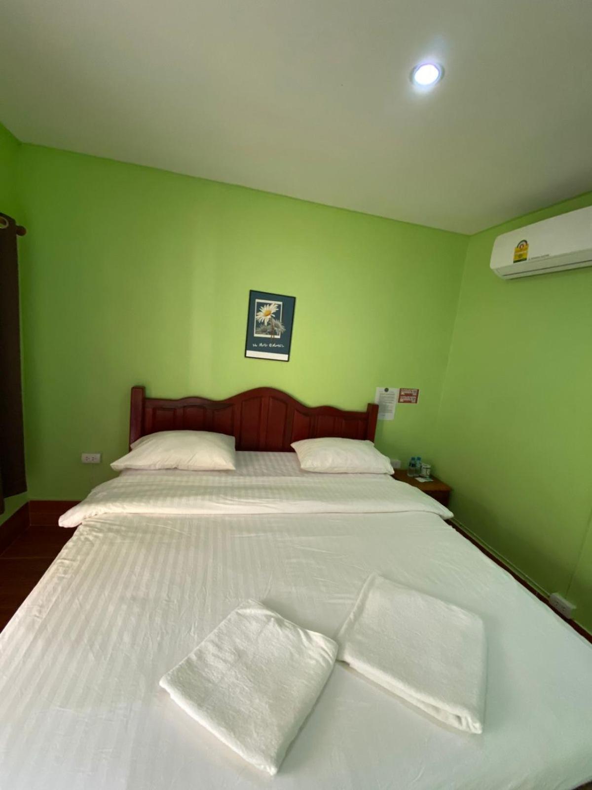 Letana Guesthouse บ้านออ ภายนอก รูปภาพ